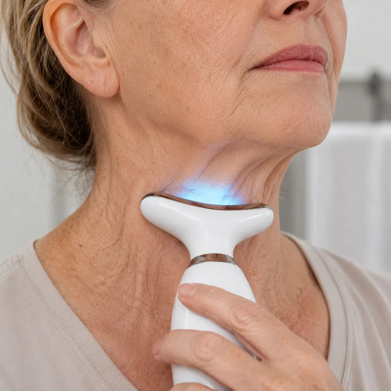 LumaLift Pro – 3-in-1 Straffungs- & Massagegerät für Gesicht, Arme & Körper
