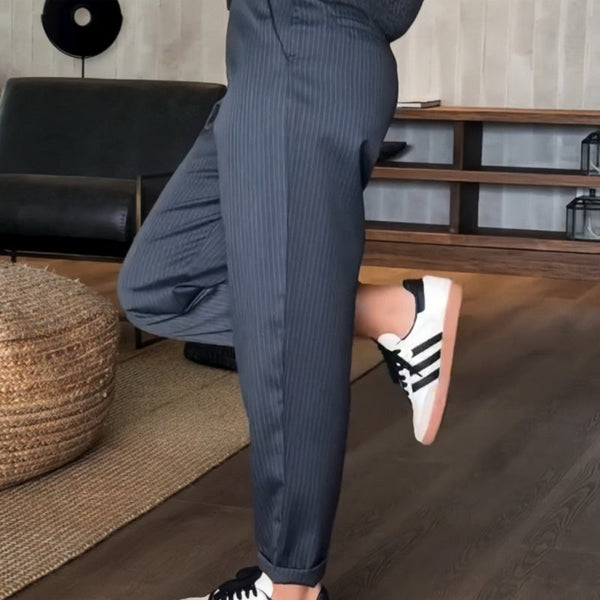 1+1 GRATIS MATHILDA | ELEGANTE, FIGURSCHMEICHELNDE HOSE MIT STREIFEN